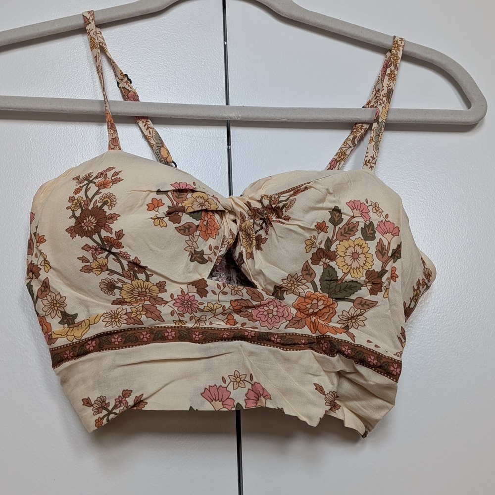 Floral Print Crop Top - Picture 2 of 12